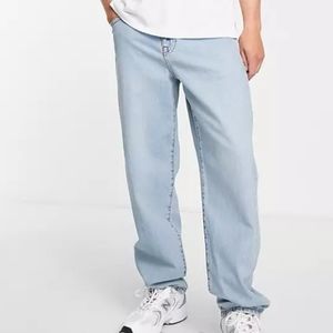ASOS Design Men's Baggie Denim Jeans in Light Wash. Size 36